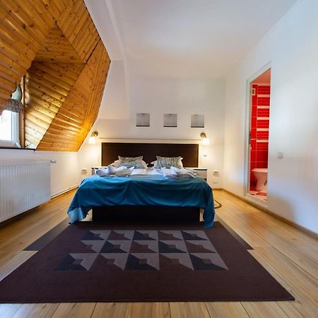Vila Bradet Buşteni Exterior foto